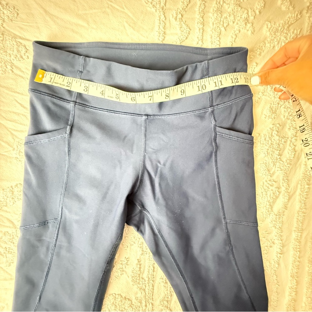 Lululemon Tight Stuff Tight II 25" in Navy , Size 6 - Picture 8 of 11
